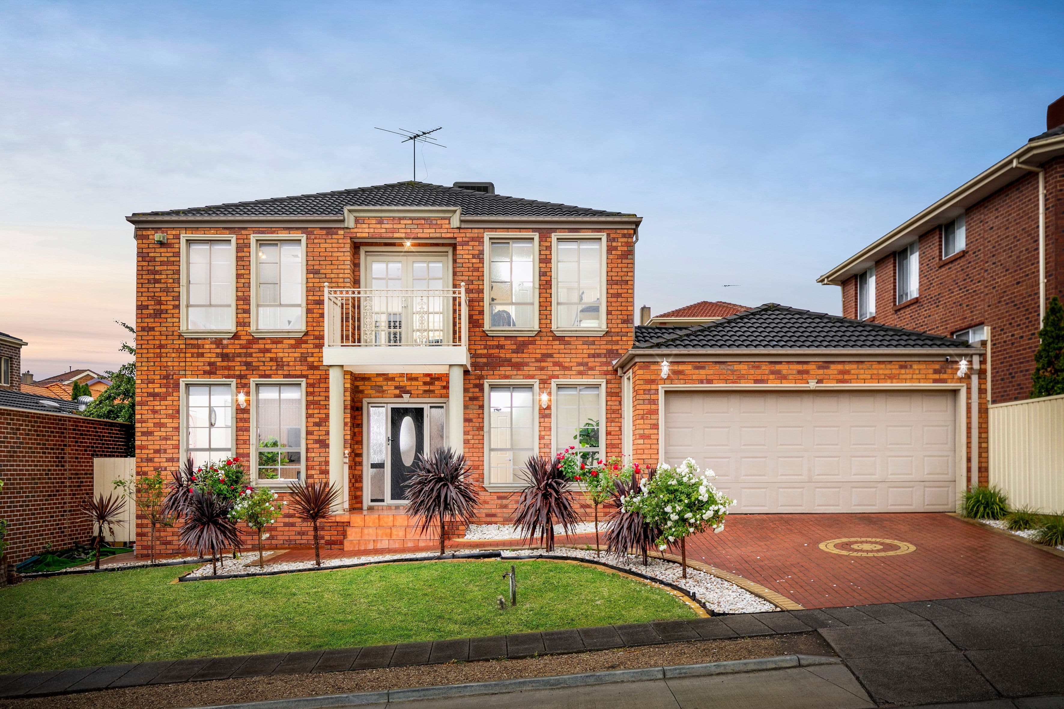 8 Hunter Avenue, Roxburgh Park VIC 3064, Roxburgh Park - Image 1