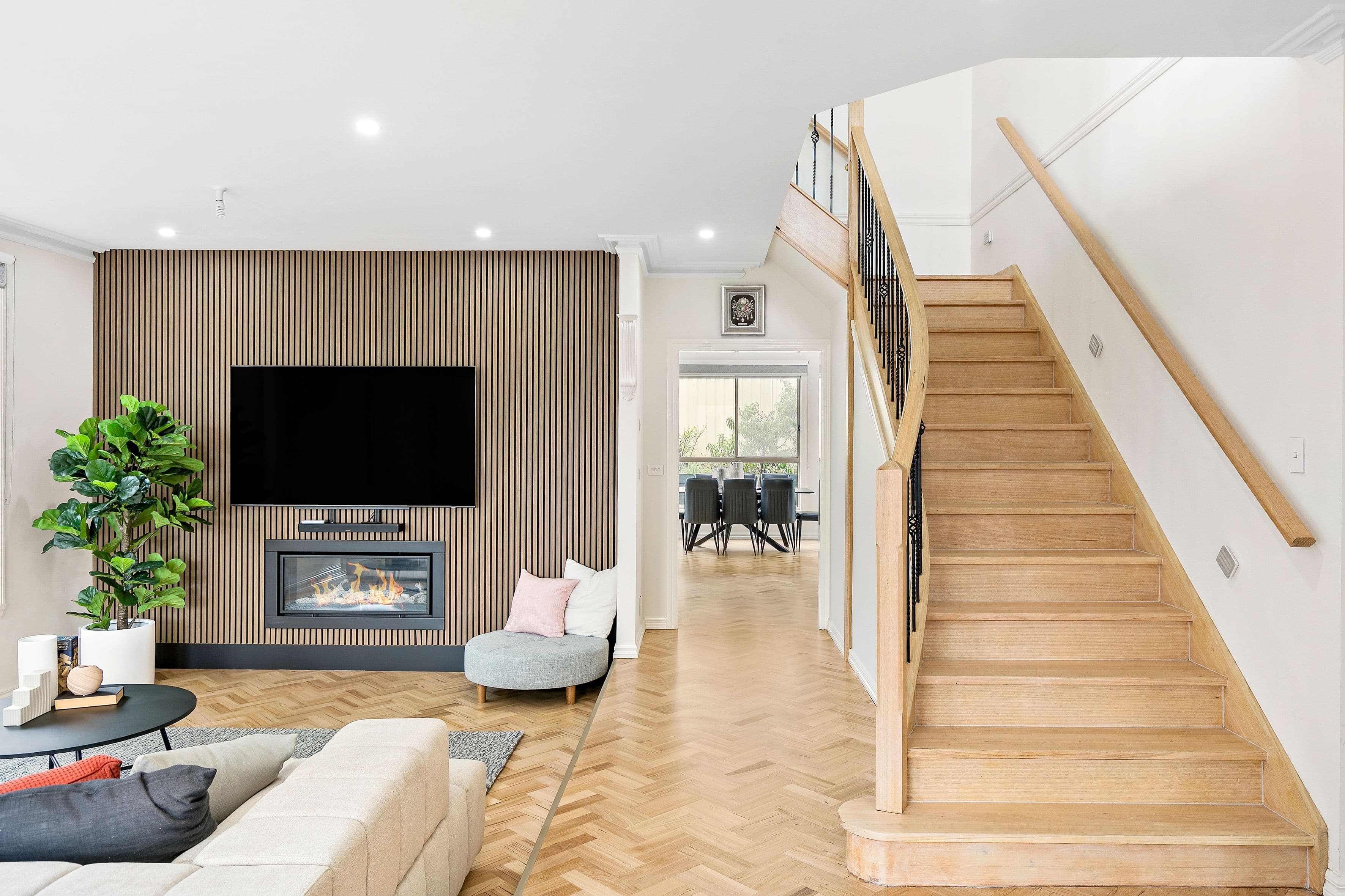 8 Hunter Avenue, Roxburgh Park VIC 3064, Roxburgh Park - Thumbnail 2