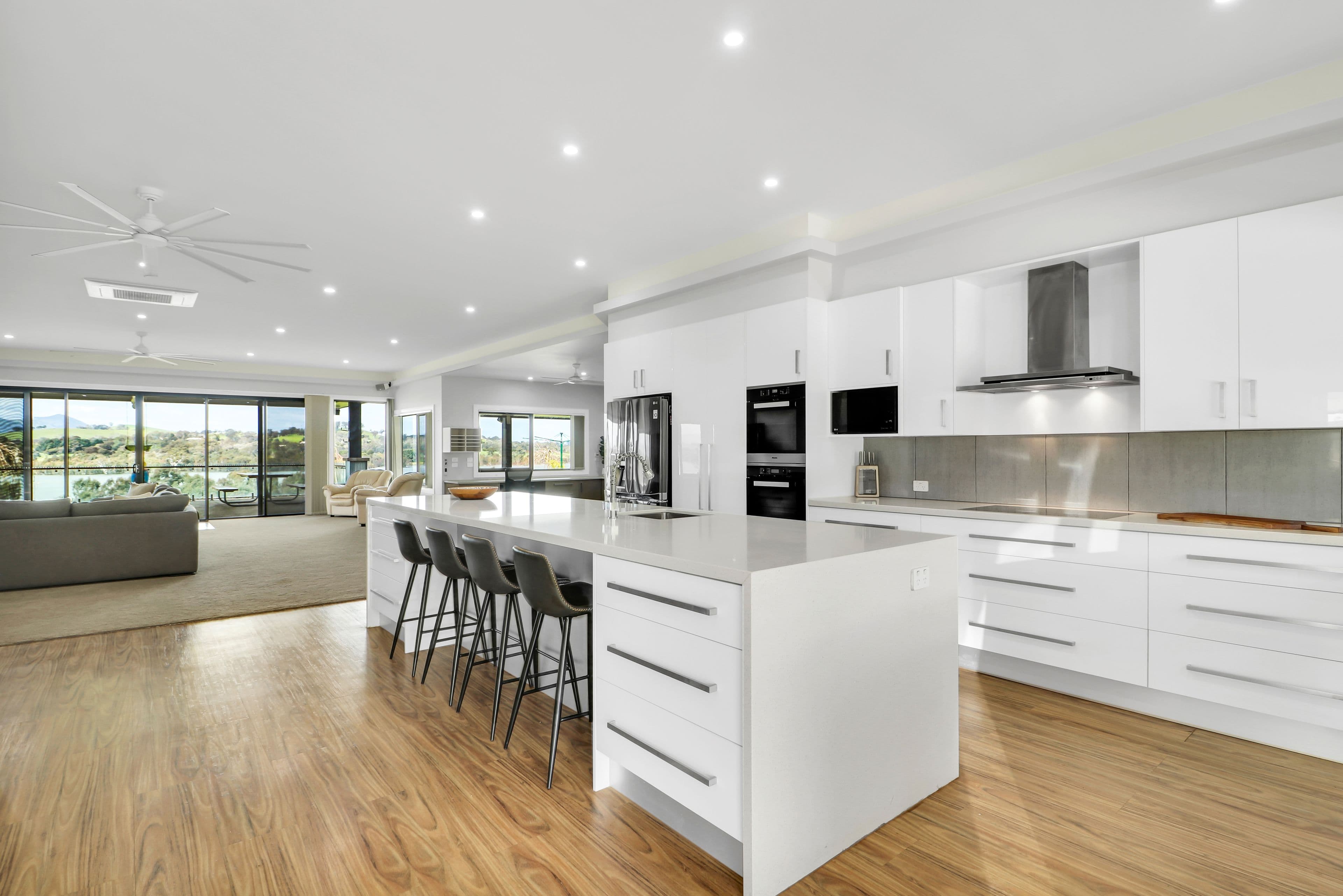 17 Ford Drive, Mansfield VIC 3722, Mansfield - Thumbnail 4
