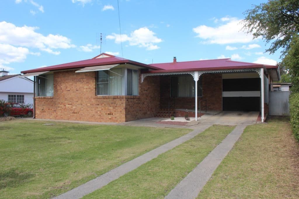 133 Wood Street, TENTERFIELD NSW 2372, Tenterfield - Image 1