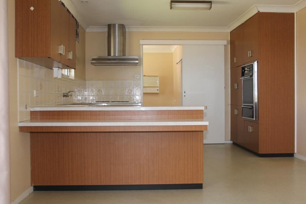133 Wood Street, TENTERFIELD NSW 2372, Tenterfield - Thumbnail 2