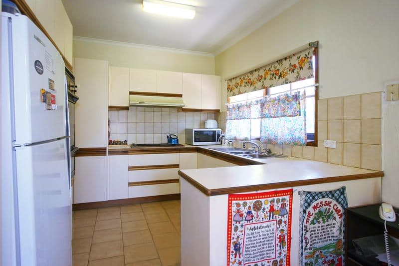 9 Coape Street, CHELTENHAM VIC 3192, Cheltenham - Thumbnail 2