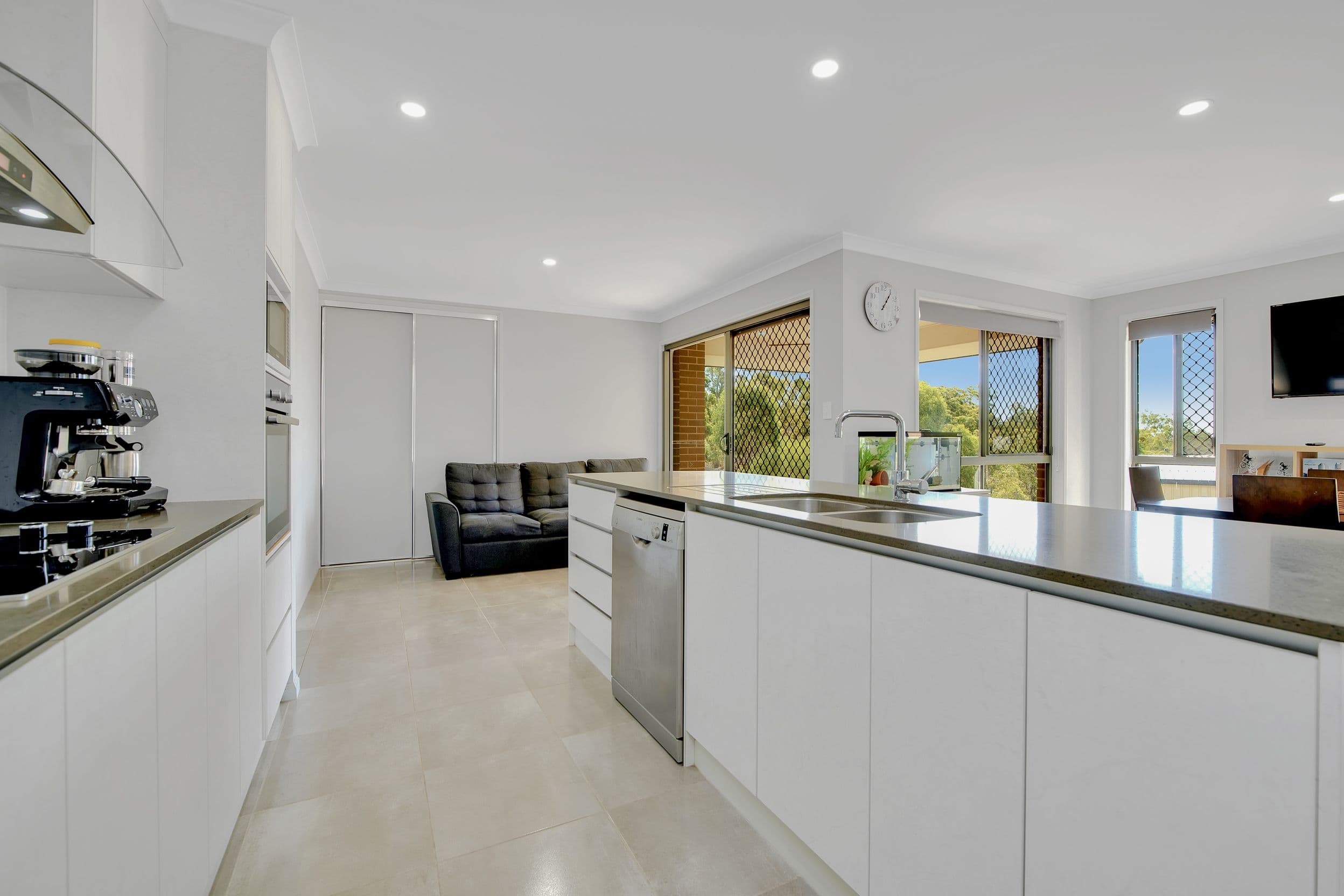 27 Scholes Way, Kirkwood QLD 4680, Kirkwood - Thumbnail 5