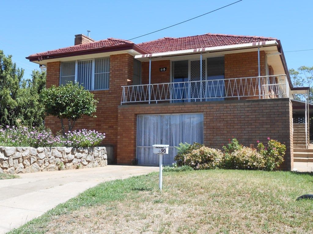 90 Oak Street, TAMWORTH NSW 2340, South Tamworth - Image 1