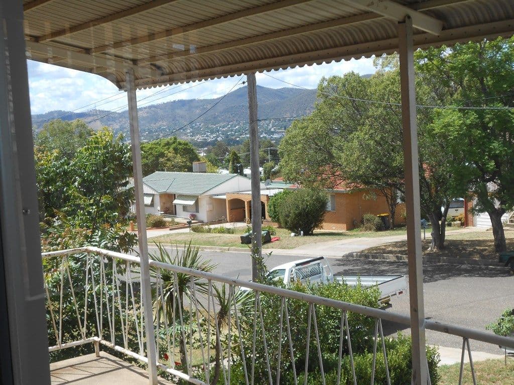 90 Oak Street, TAMWORTH NSW 2340, South Tamworth - Thumbnail 2