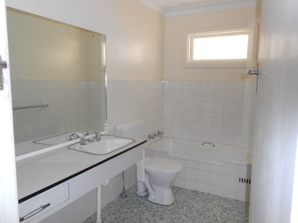90 Oak Street, TAMWORTH NSW 2340, South Tamworth - Thumbnail 8