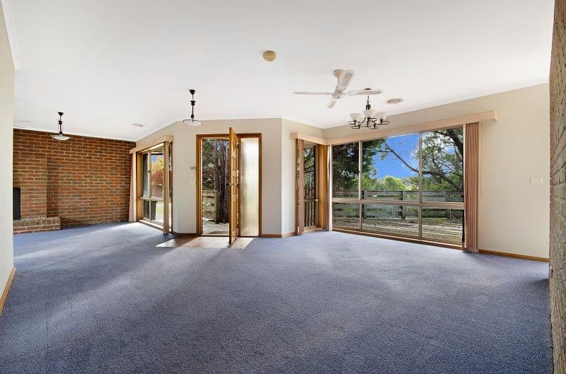 10 Bourbon Way, Waurn Ponds VIC 3216, Waurn Ponds - Thumbnail 2