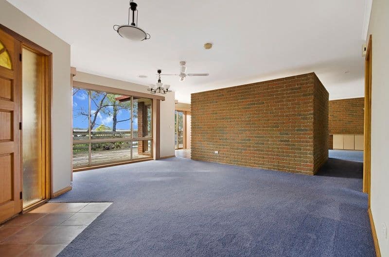 10 Bourbon Way, Waurn Ponds VIC 3216, Waurn Ponds - Thumbnail 3