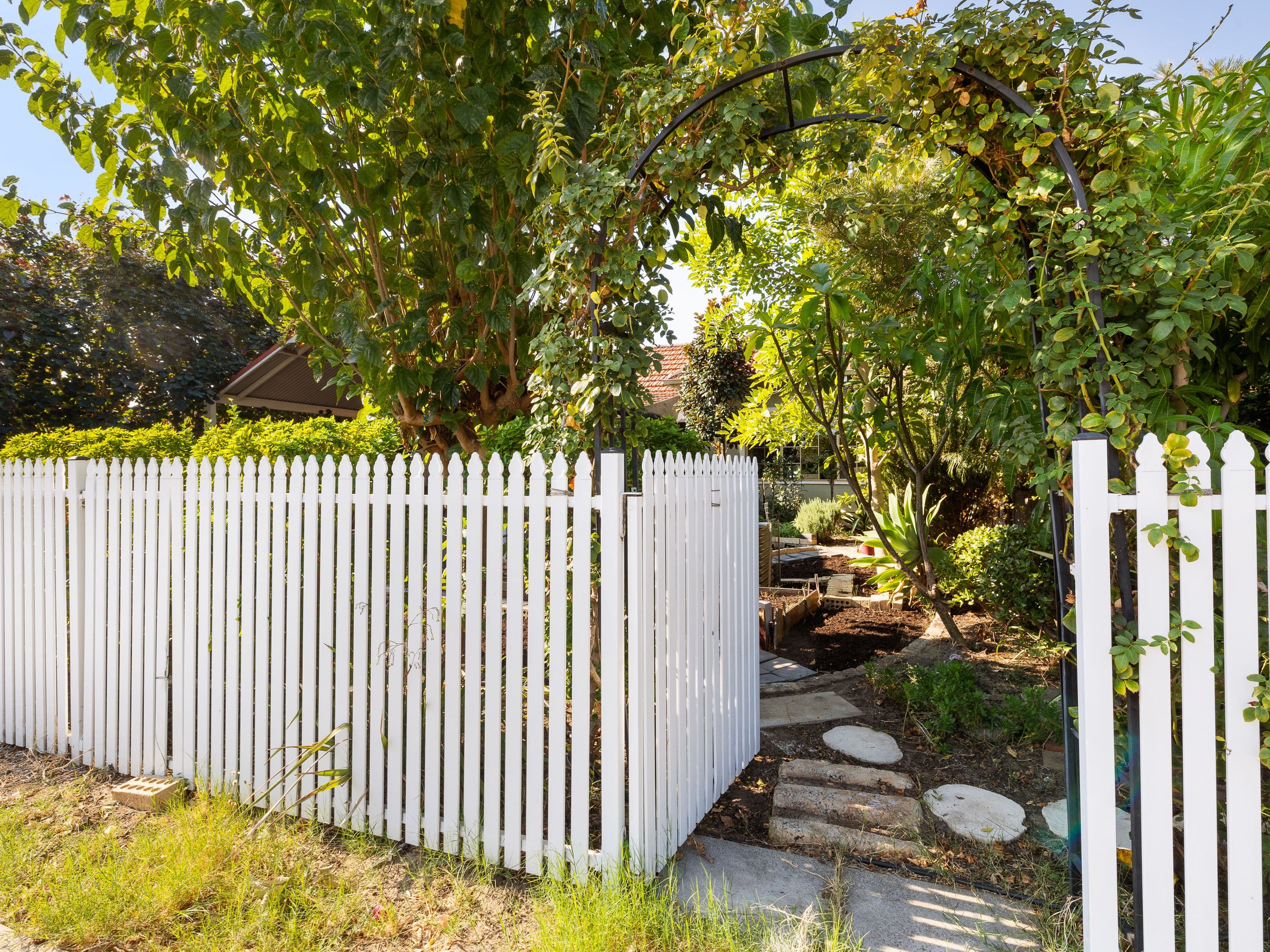 28 Renou Street, Queens Park WA 6107, Queens Park - Thumbnail 3