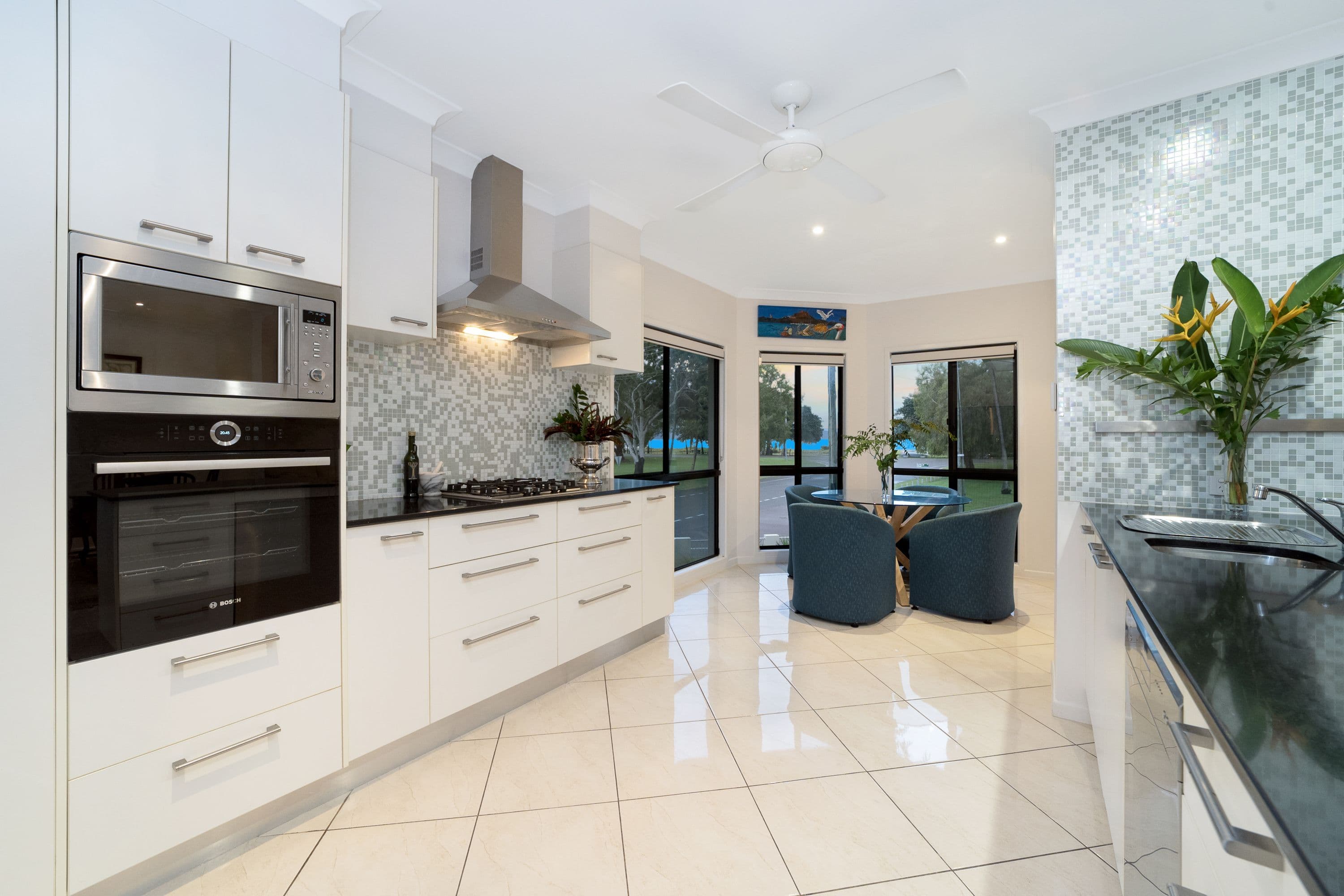 8 Palm Street, Rowes Bay QLD 4810, Rowes Bay - Thumbnail 2