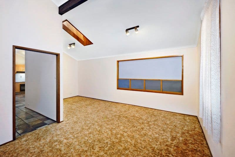89 Griffin Parade, ILLAWONG NSW 2234, Illawong - Thumbnail 4