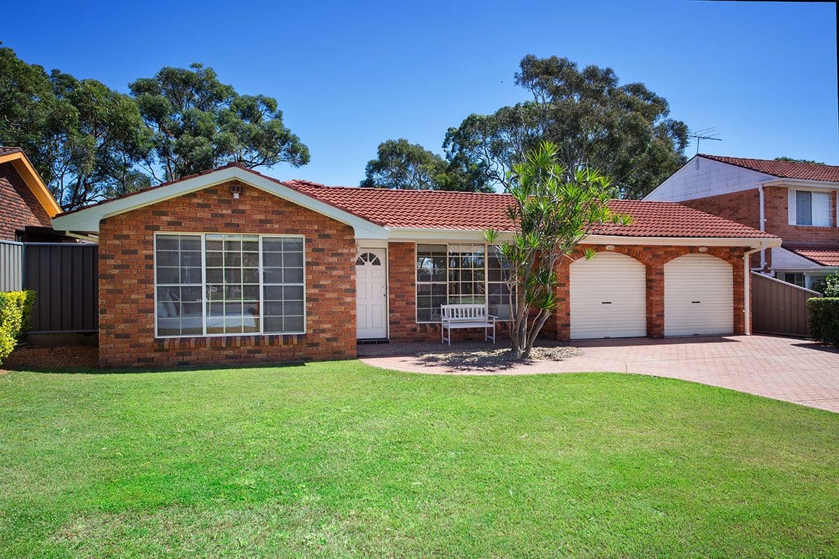 18 Casuarina Road, Alfords Point - Image 1