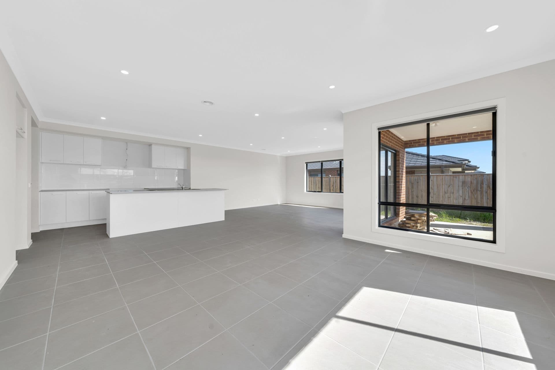 53 Encore Boulevard, Cranbourne South VIC 3977, Cranbourne South - Thumbnail 2