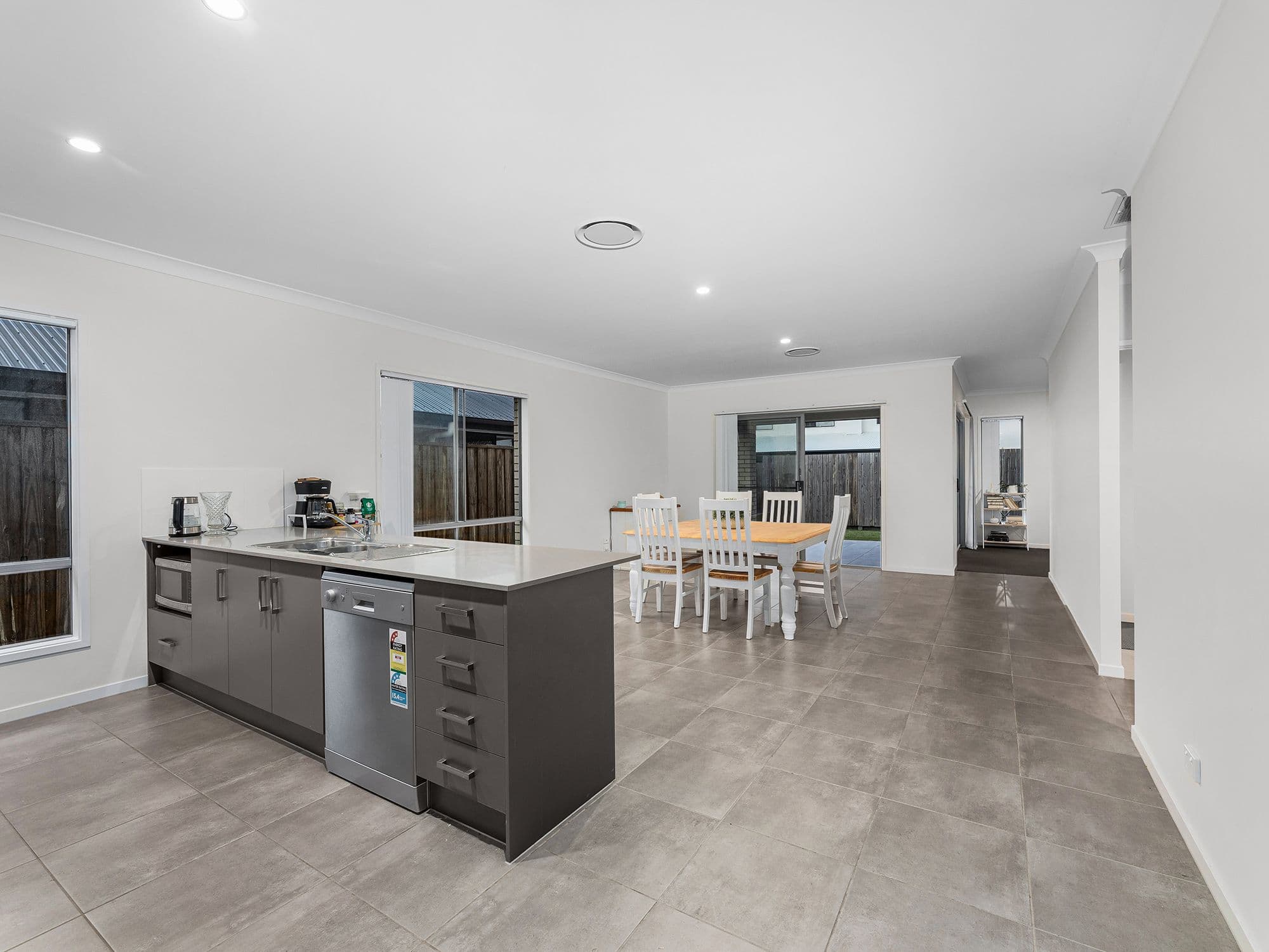 82 Mazeppa Street, South Ripley QLD 4306, South Ripley - Thumbnail 5