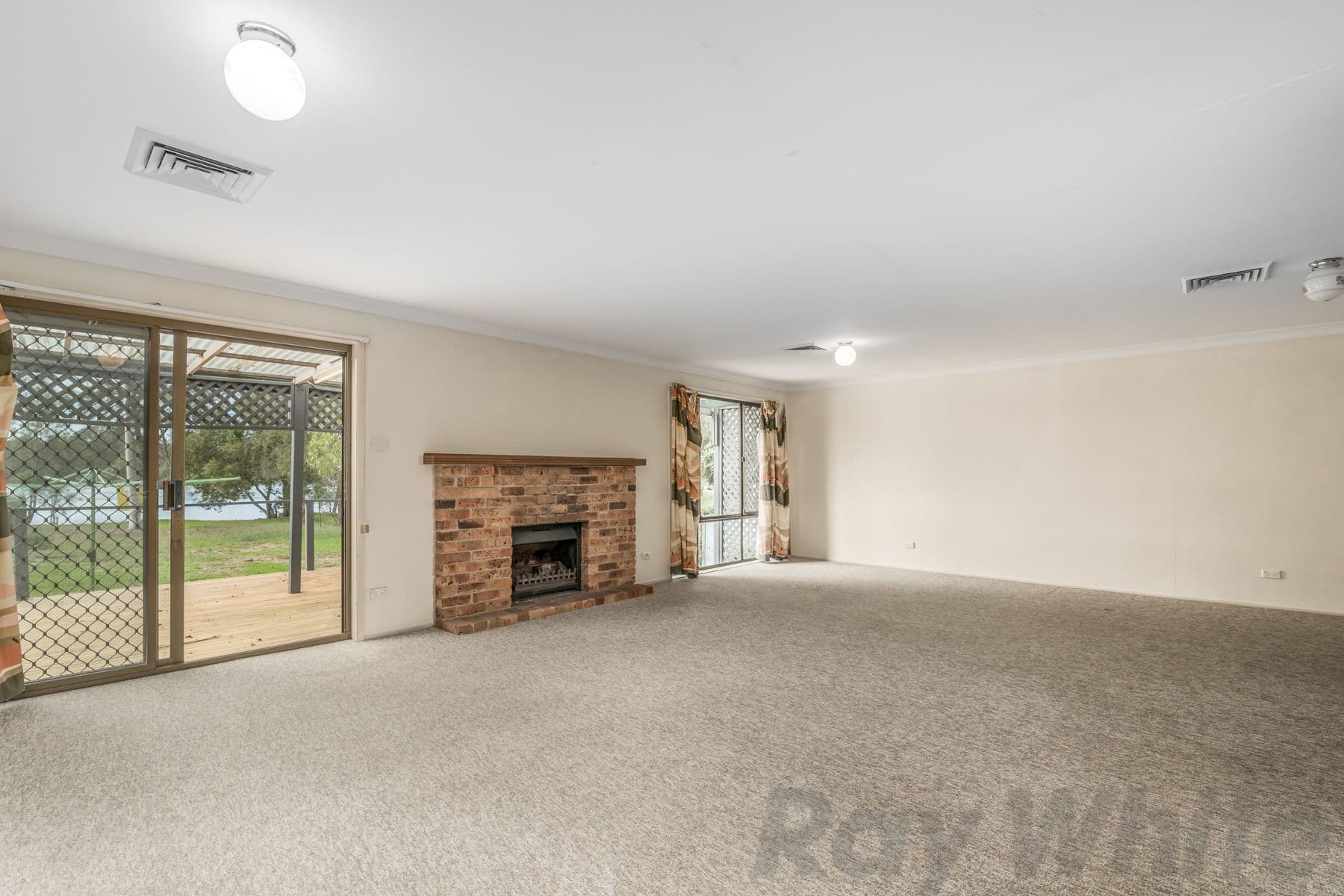 17 Venetia Avenue, Blackalls Park - Thumbnail 3