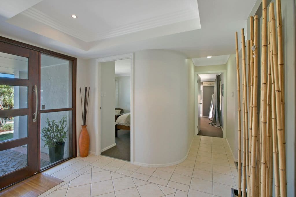 6 Schonrock Street, WELLINGTON POINT QLD 4160, Wellington Point - Thumbnail 2