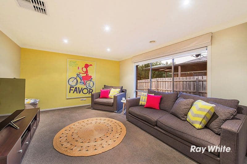 12 Durnoch Place, Cranbourne VIC 3977, Cranbourne - Thumbnail 5