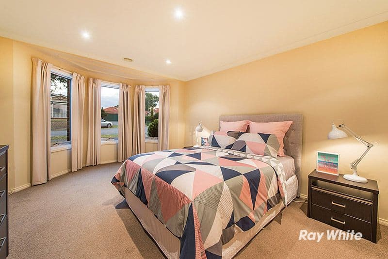 12 Durnoch Place, Cranbourne VIC 3977, Cranbourne - Thumbnail 7