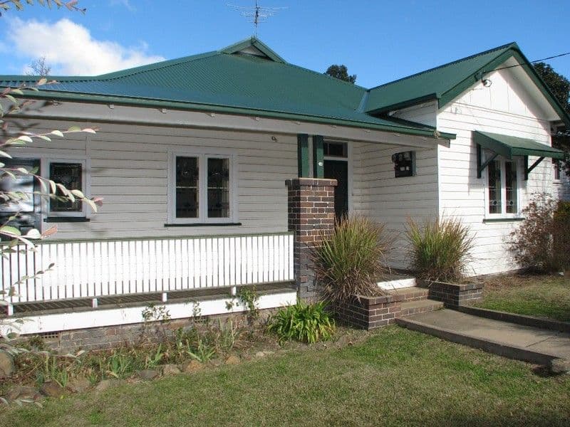 88 Mann Street, ARMIDALE NSW 2350, Armidale - Image 1