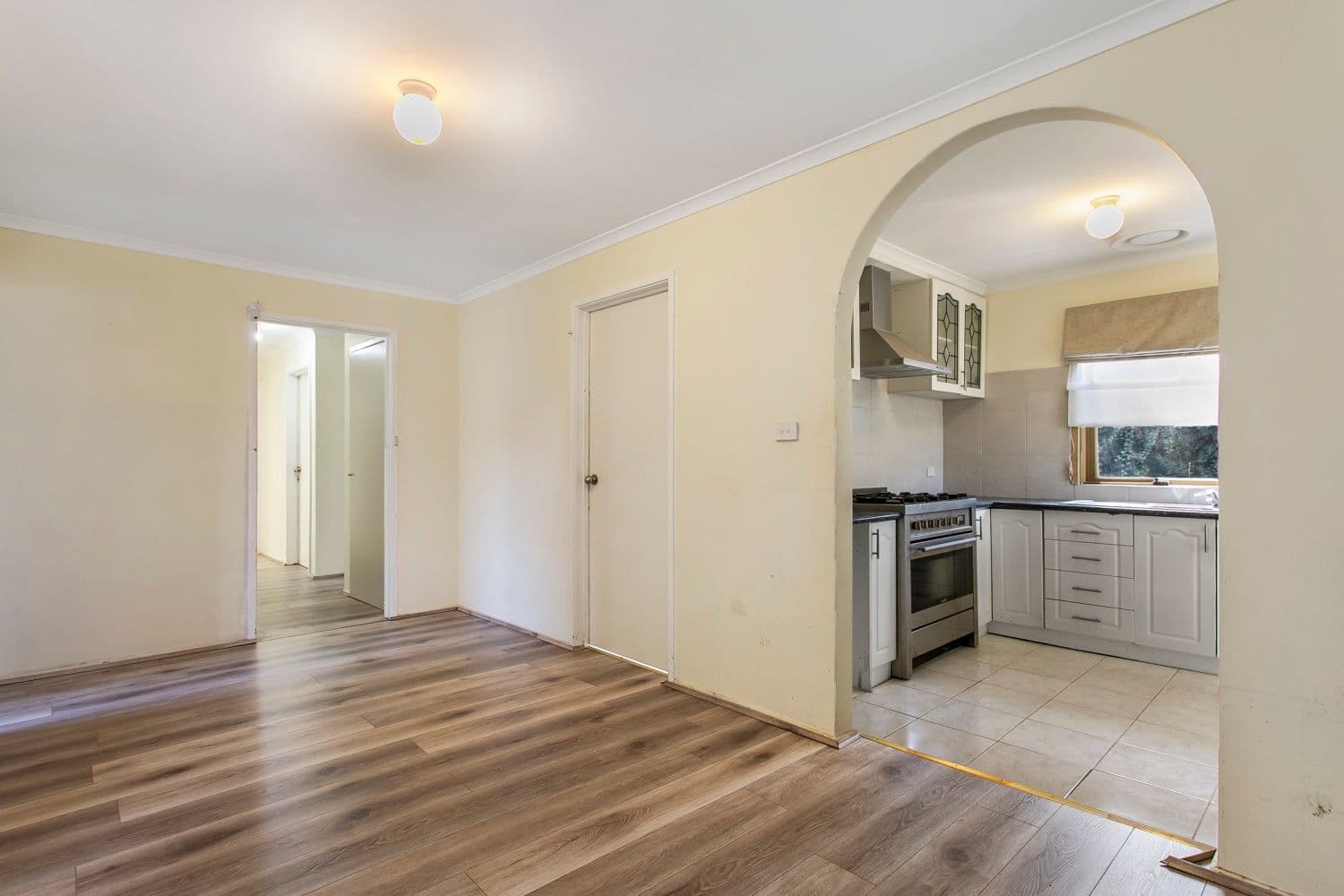 2 Carluke Close, Berwick VIC 3806, Berwick - Thumbnail 4