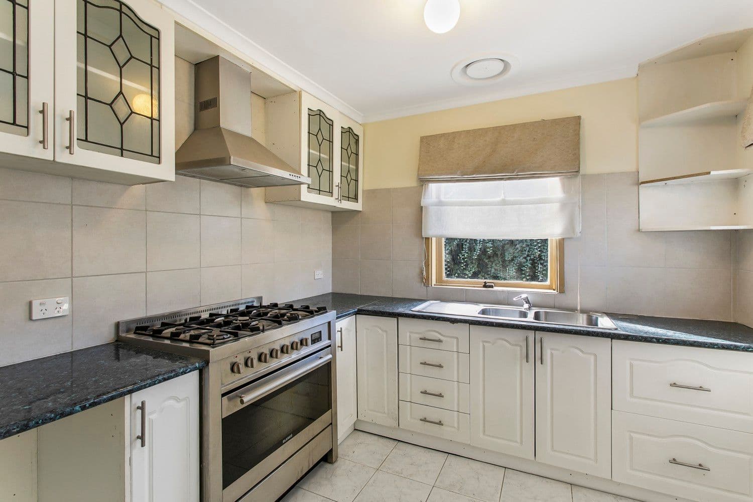 2 Carluke Close, Berwick VIC 3806, Berwick - Thumbnail 5