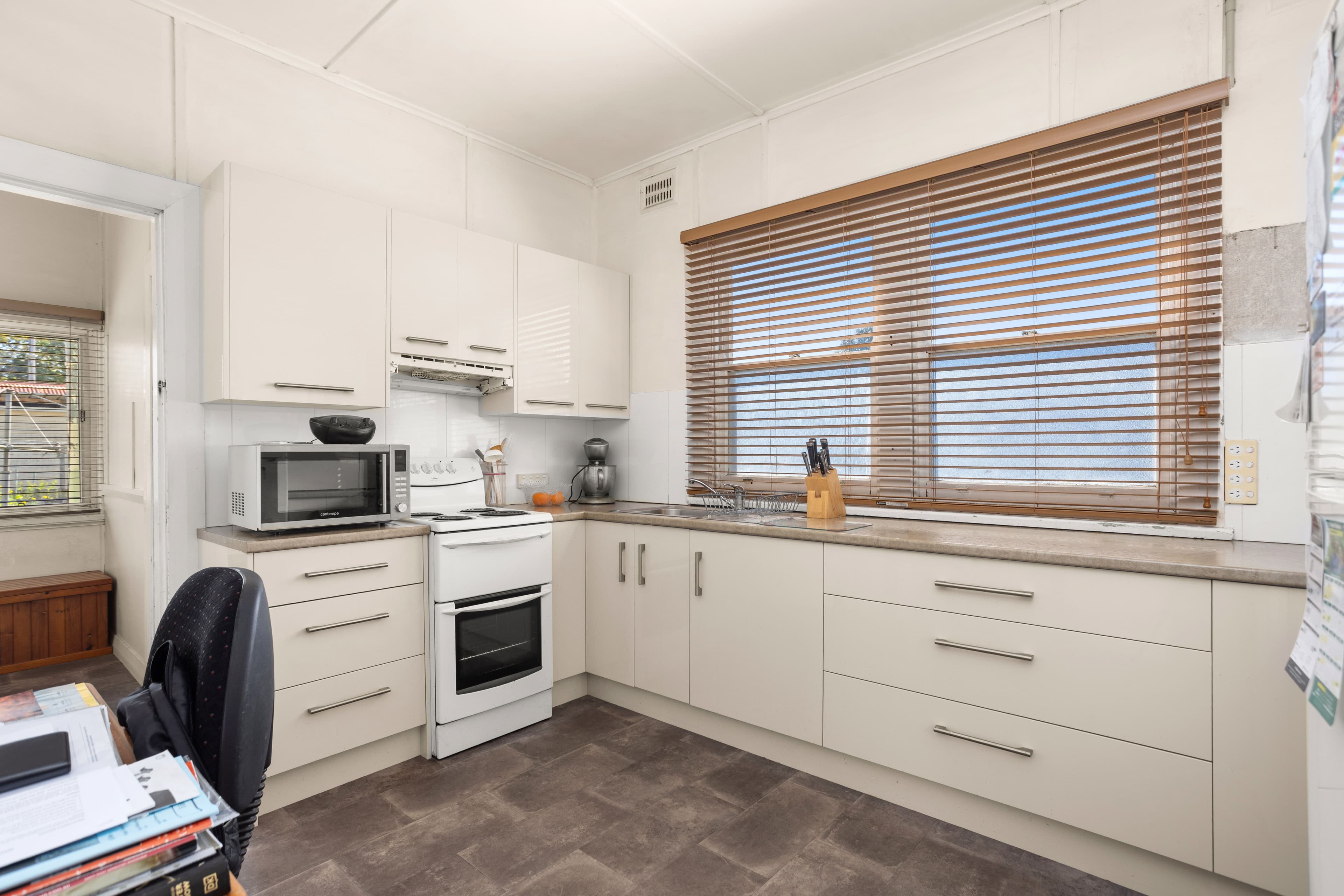 15 York Street, Taree NSW 2430, Taree - Thumbnail 3