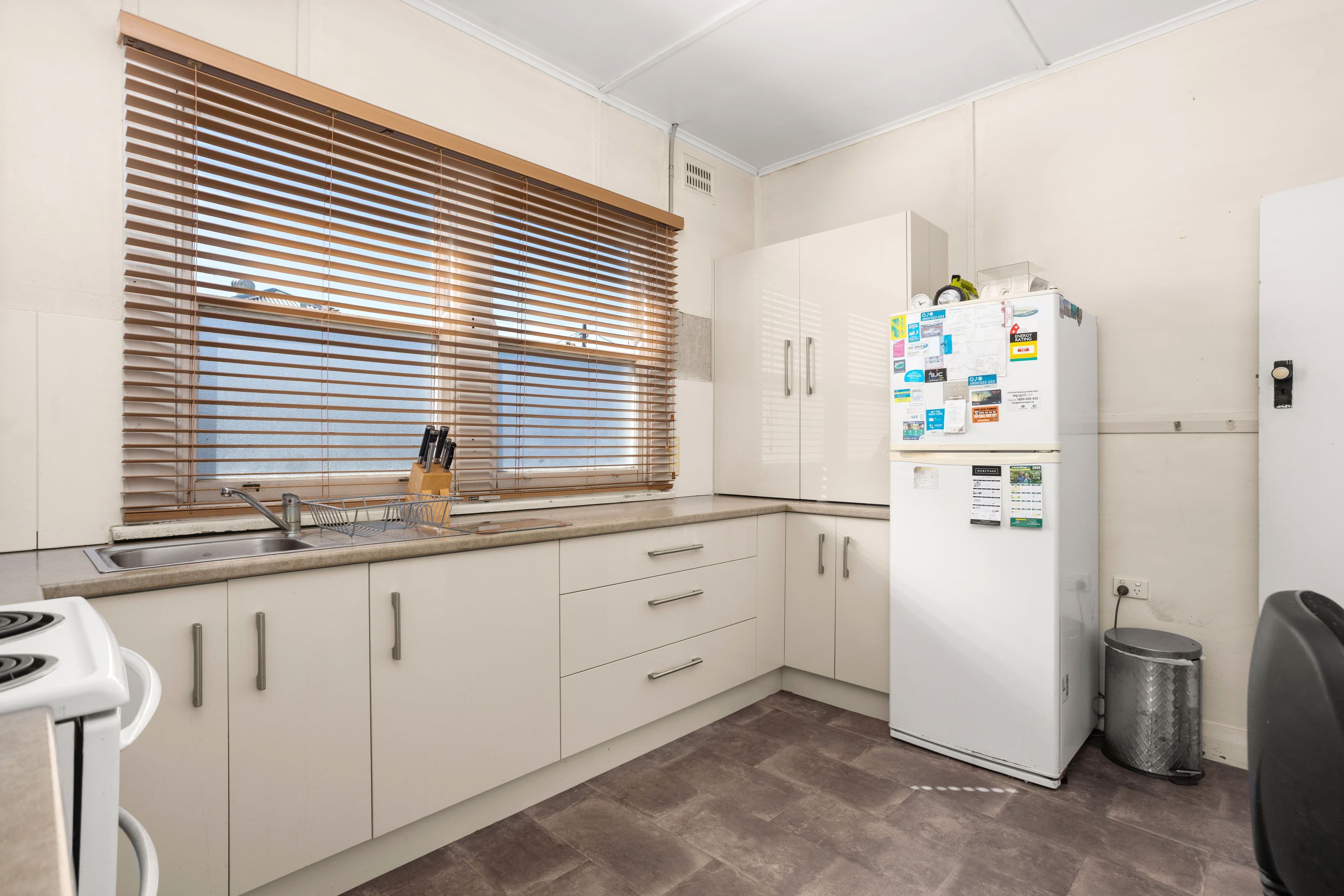 15 York Street, Taree NSW 2430, Taree - Thumbnail 4