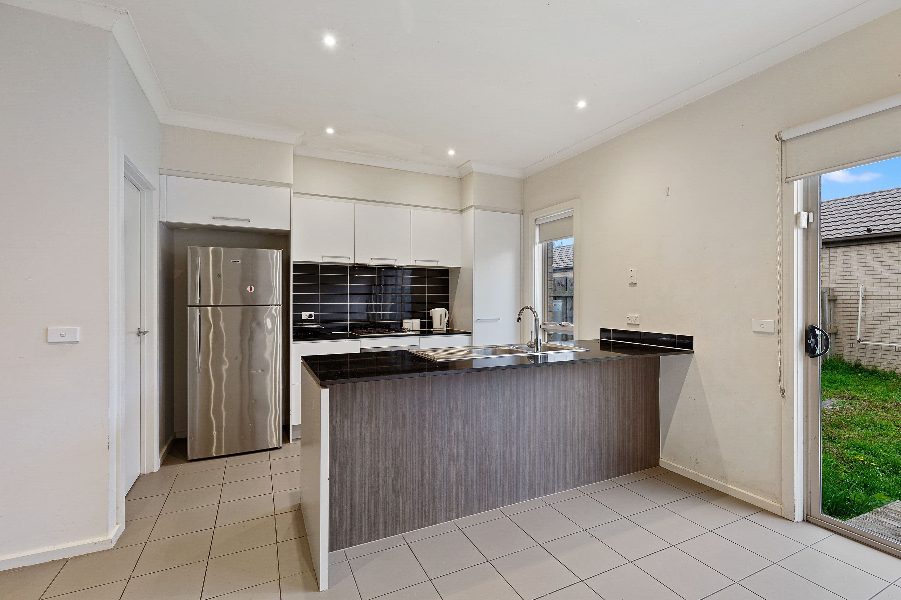 4 Amphion Street, Epping VIC 3076, Epping - Thumbnail 2