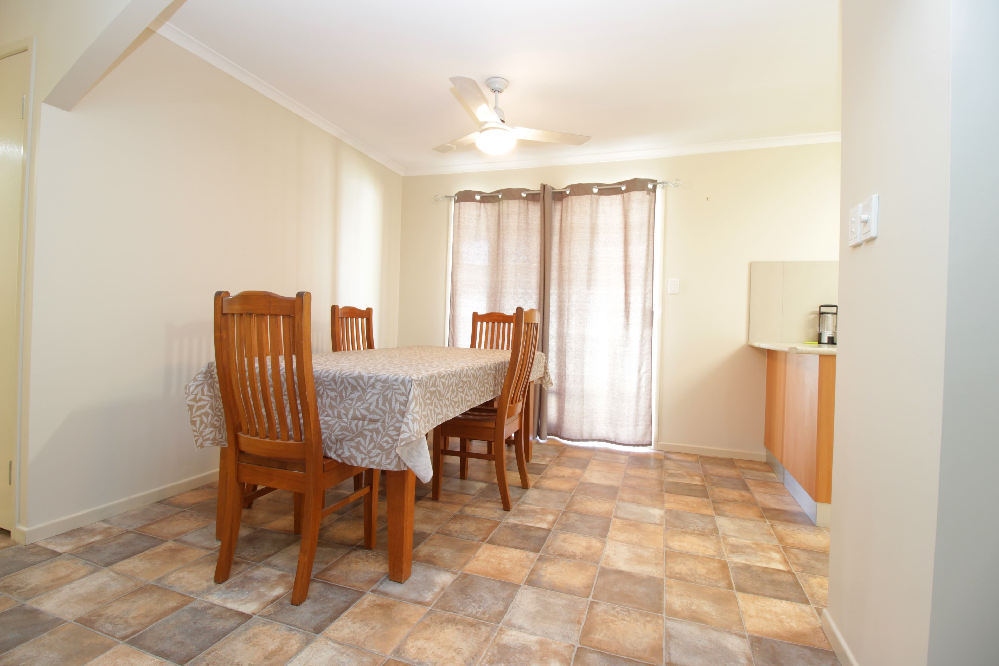 1 Wilby Place, Emerald QLD 4720, Emerald - Thumbnail 8