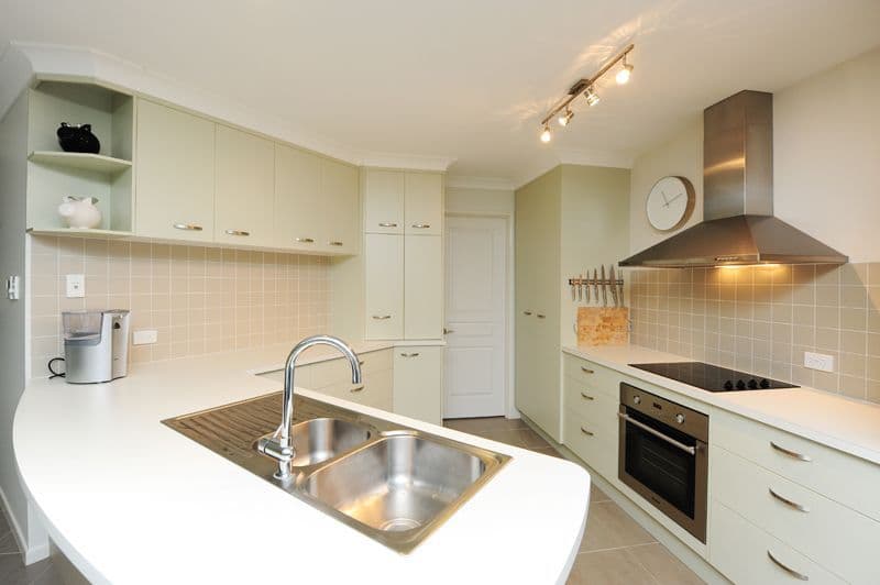 6 Jordana Court, GLADSTONE QLD 4680, Gladstone - Thumbnail 2