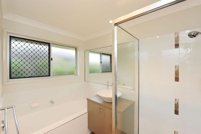6 Jordana Court, GLADSTONE QLD 4680, Gladstone - Thumbnail 6