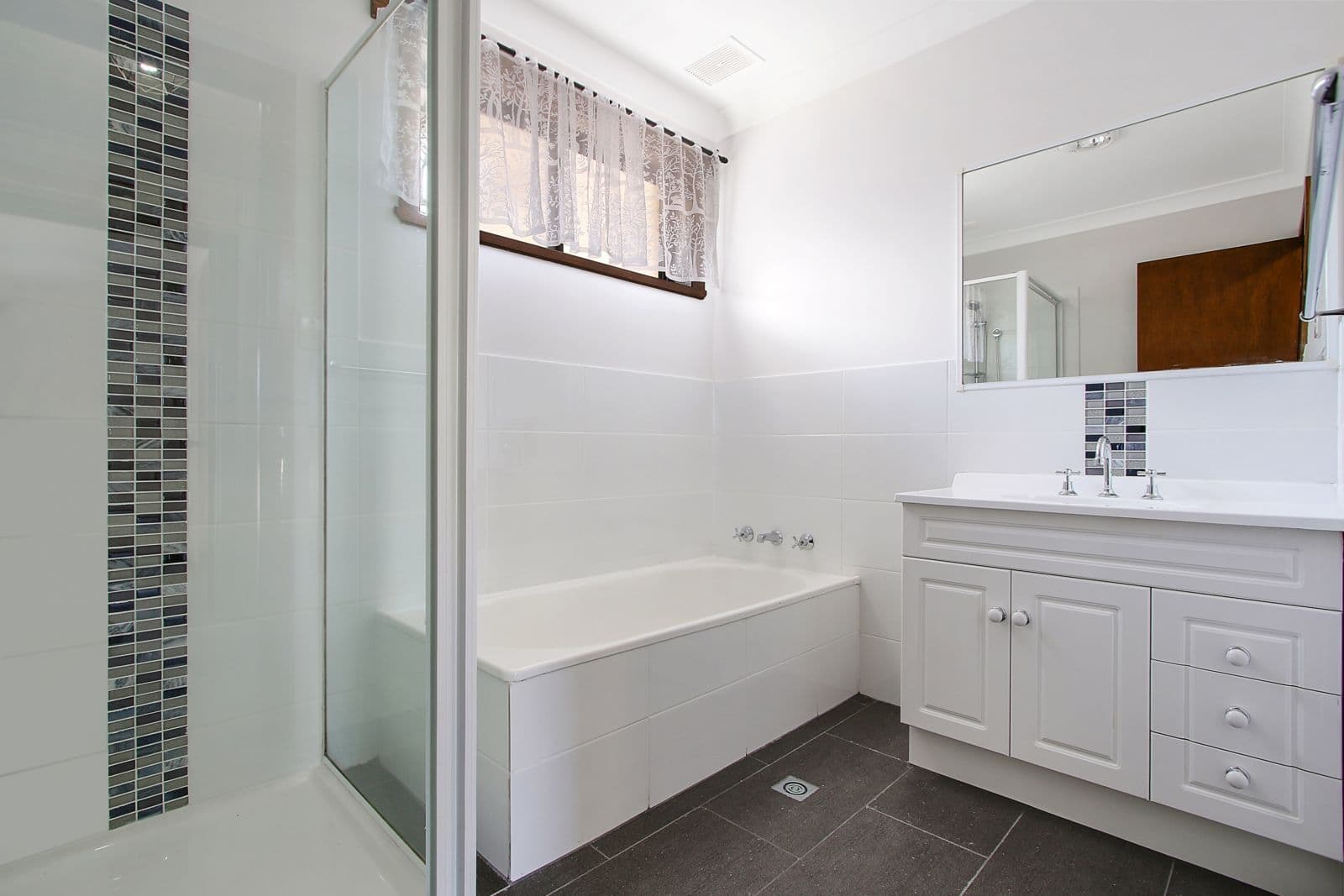 422 Leonie Court, Lavington NSW 2641, Lavington - Thumbnail 4