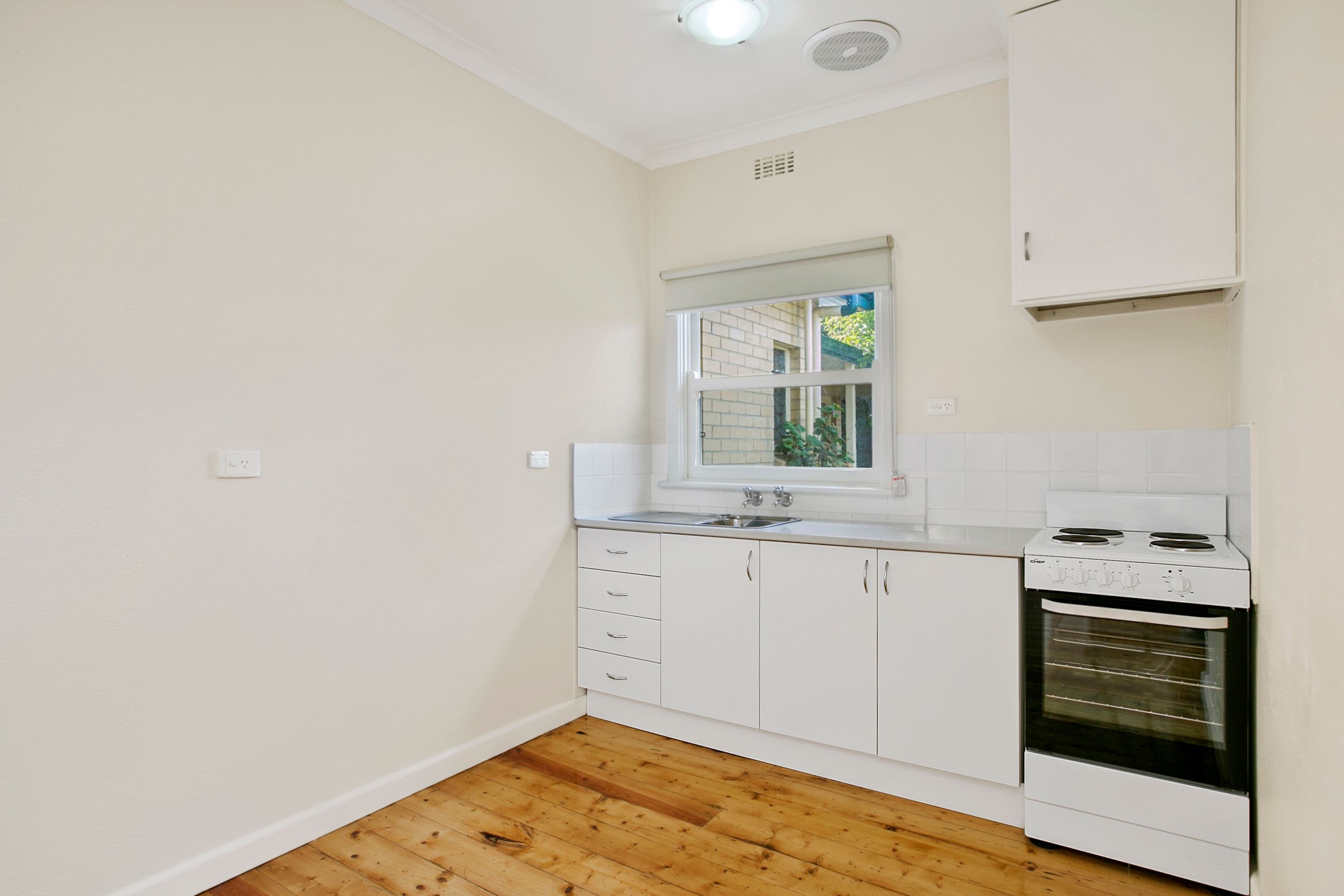 94-96 Barkly Street, Mornington VIC 3931, Mornington - Thumbnail 5