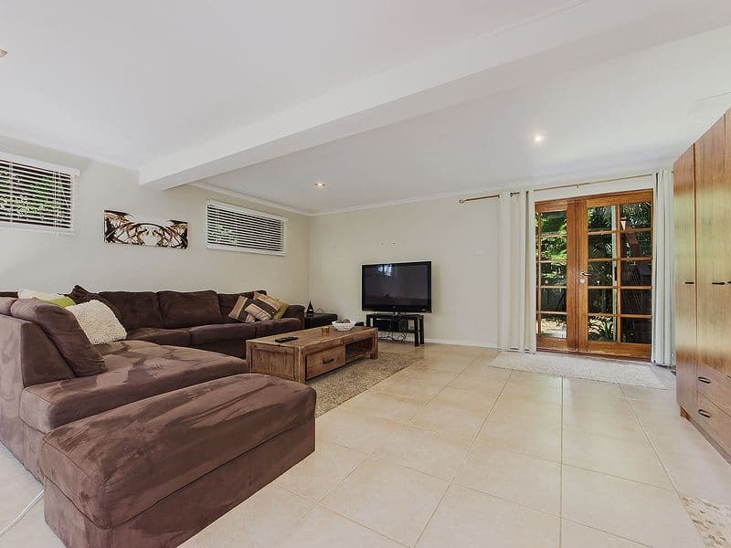 32 Cotlew Street, Southport QLD 4215, Southport - Thumbnail 2
