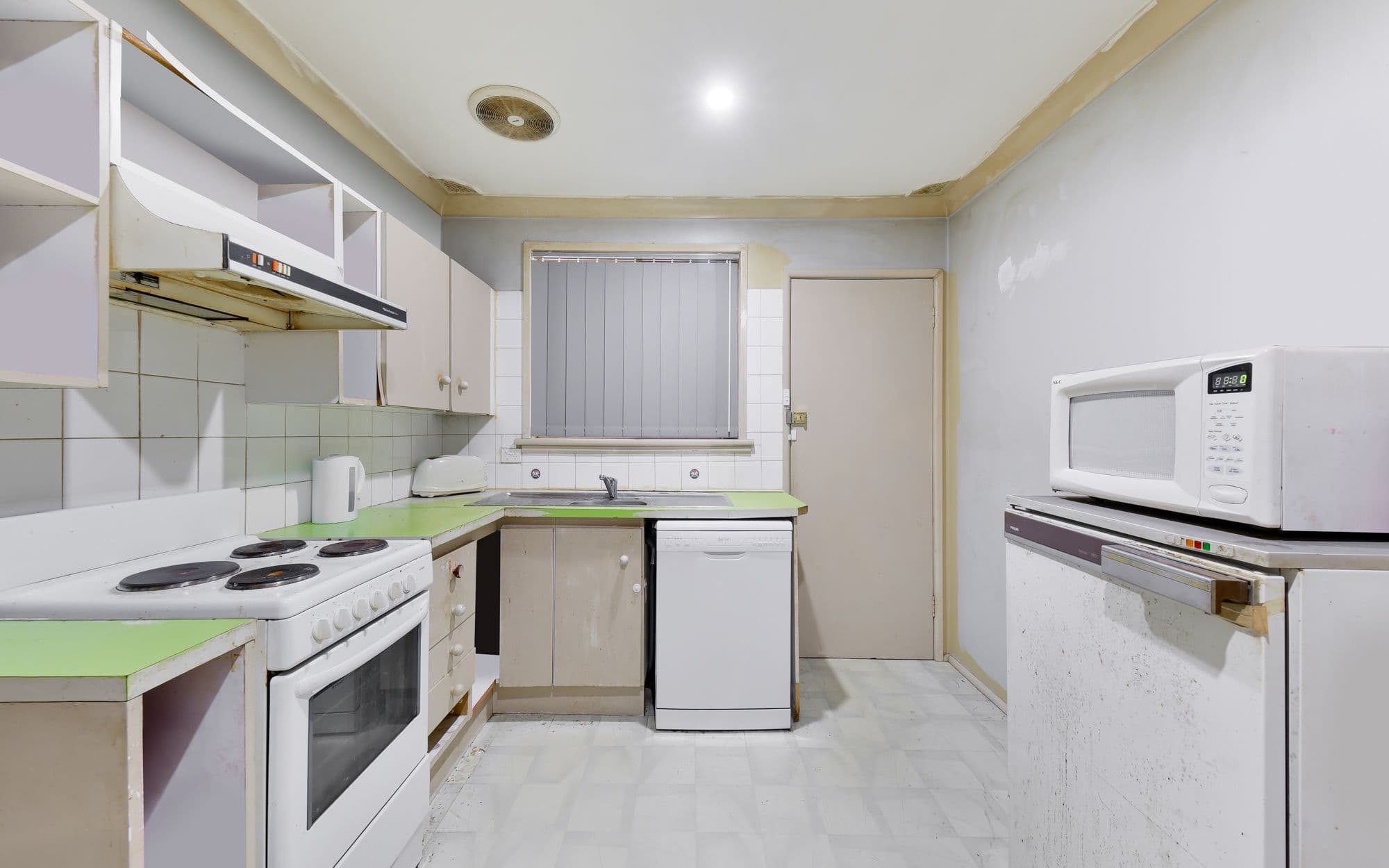 2 Kenneth Street, Macquarie Fields NSW 2564, Macquarie Fields - Thumbnail 2