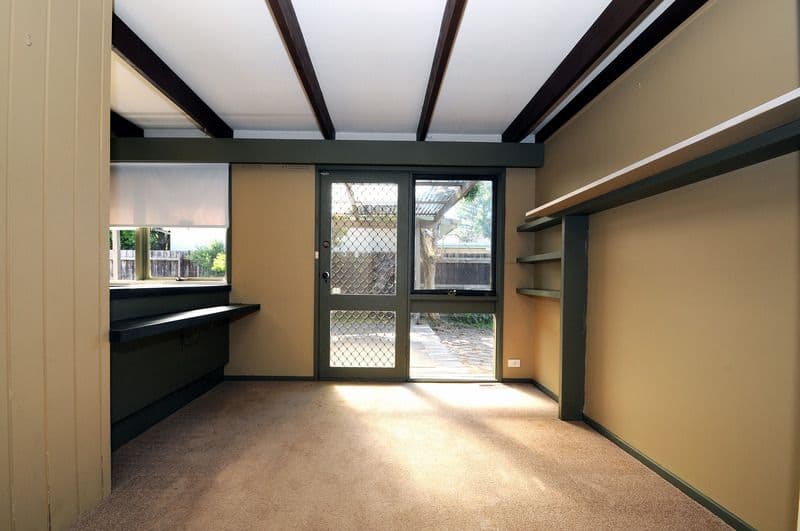 36  Henry Crescent, SEAFORD VIC 3198, Seaford - Thumbnail 3