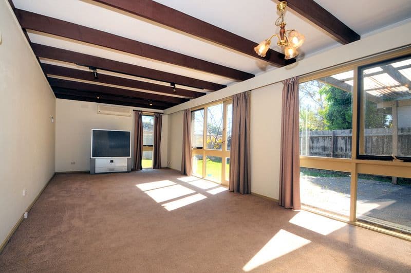 36  Henry Crescent, SEAFORD VIC 3198, Seaford - Thumbnail 4