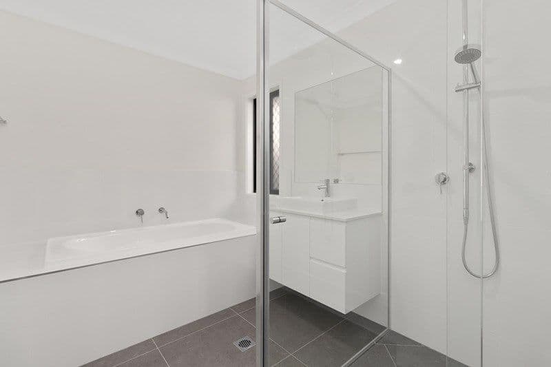 5 Tasman Crescent, Logan Reserve QLD 4133, Logan Reserve - Thumbnail 5