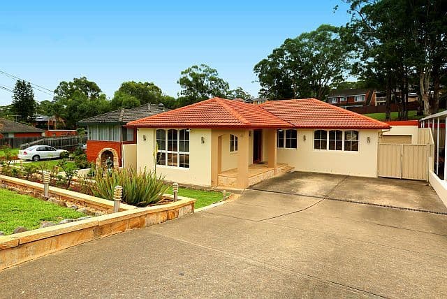 32 Caroline Crescent, GEORGES HALL NSW 2198, Georges Hall - Image 1