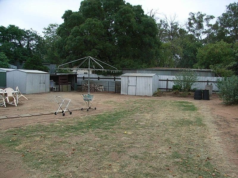 22 Hansen Street, ECHUCA VIC 3564, Echuca - Thumbnail 5