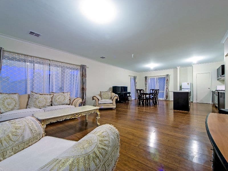 34 Fongeo Drive, POINT COOK VIC 3030, Point Cook - Thumbnail 4