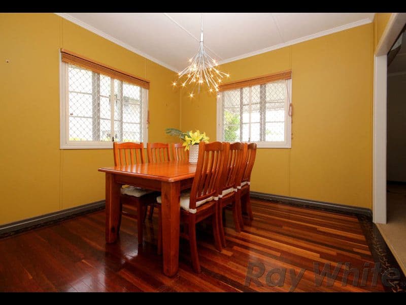 8 McMahon Street, Bundamba QLD 4304, Bundamba - Thumbnail 4