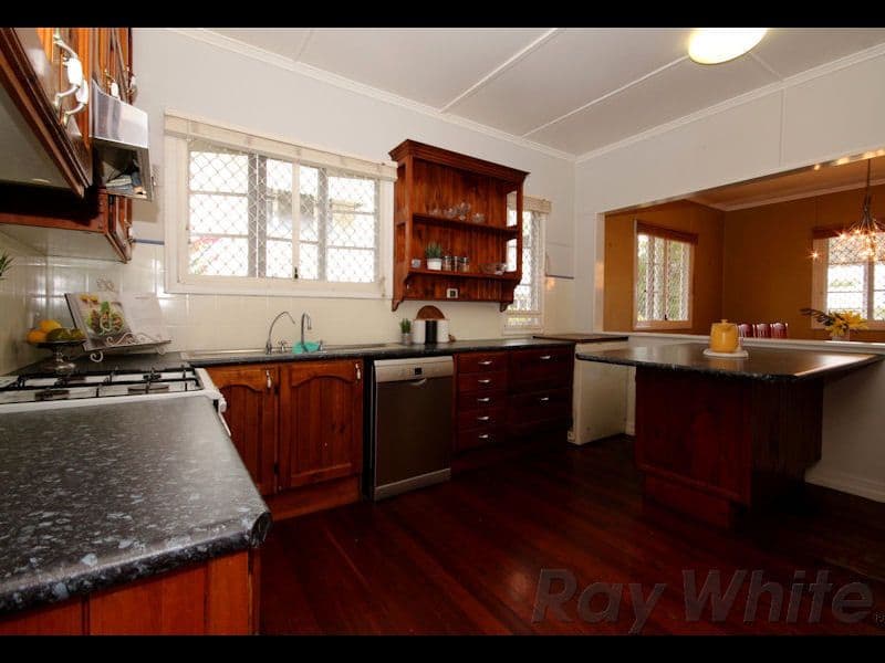 8 McMahon Street, Bundamba QLD 4304, Bundamba - Thumbnail 6