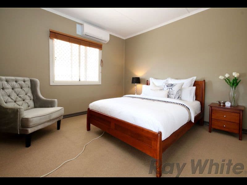 8 McMahon Street, Bundamba QLD 4304, Bundamba - Thumbnail 7