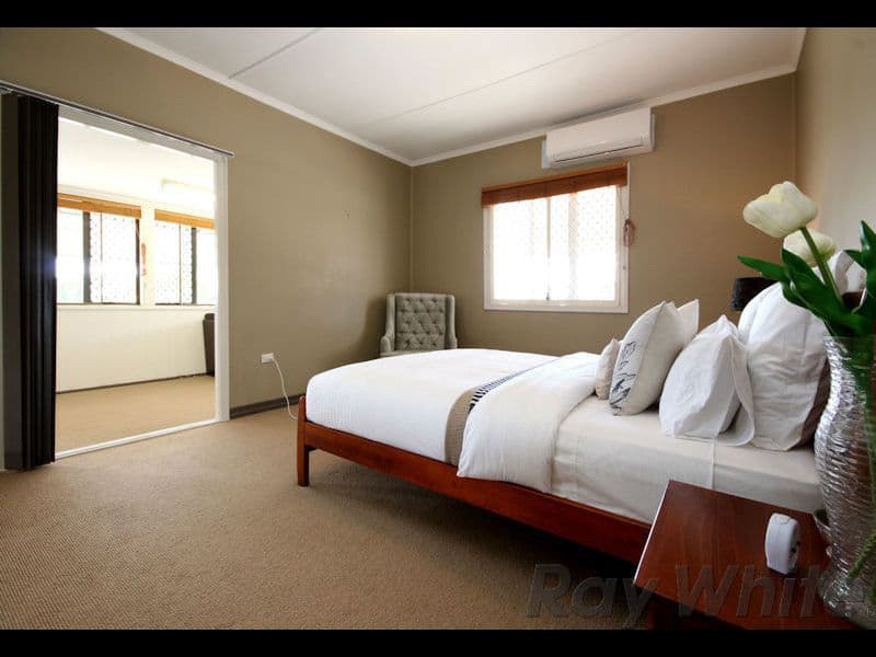 8 McMahon Street, Bundamba QLD 4304, Bundamba - Thumbnail 8