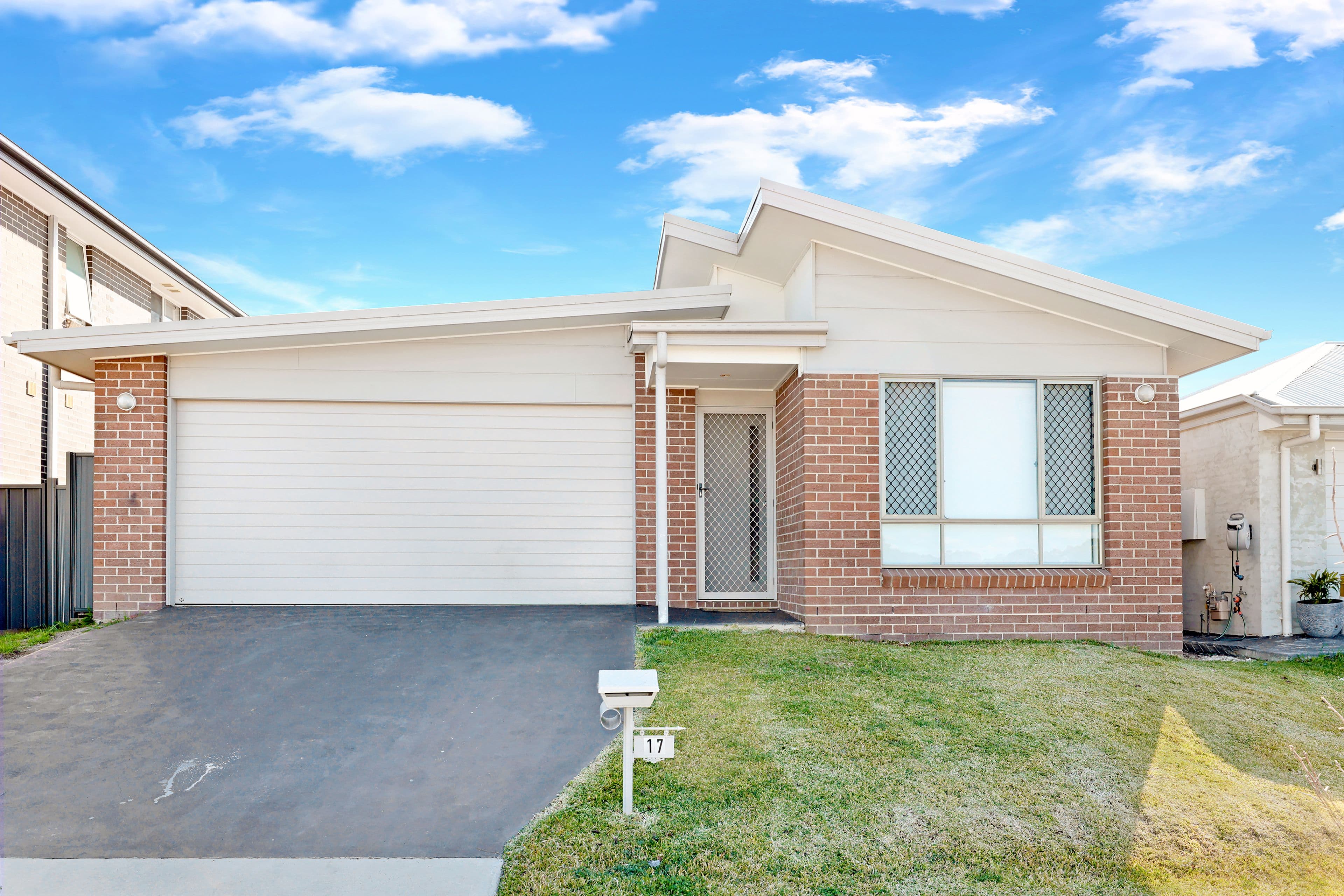 17 Darug Avenue, Glenmore Park NSW 2745, Glenmore Park - Thumbnail 2