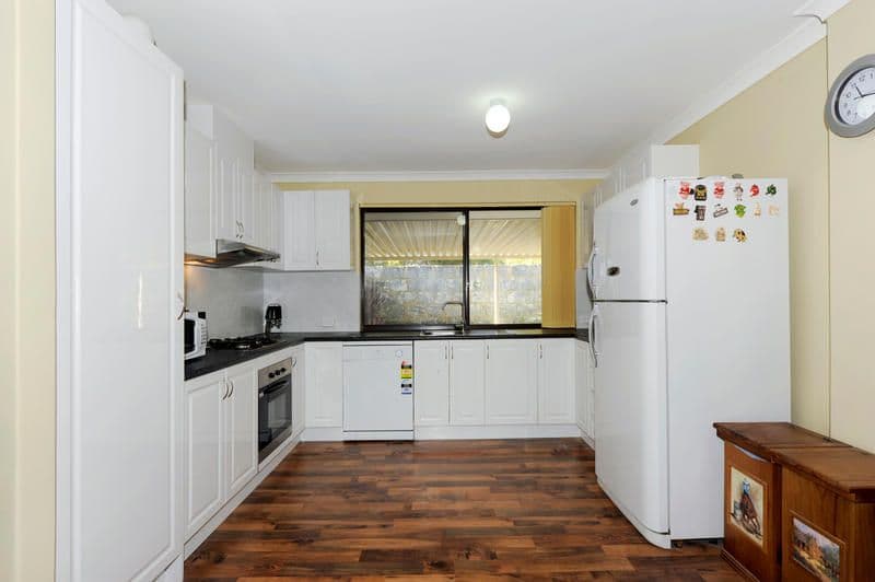 51 Bondi Crescent, WARNBRO WA 6169, Warnbro - Thumbnail 3