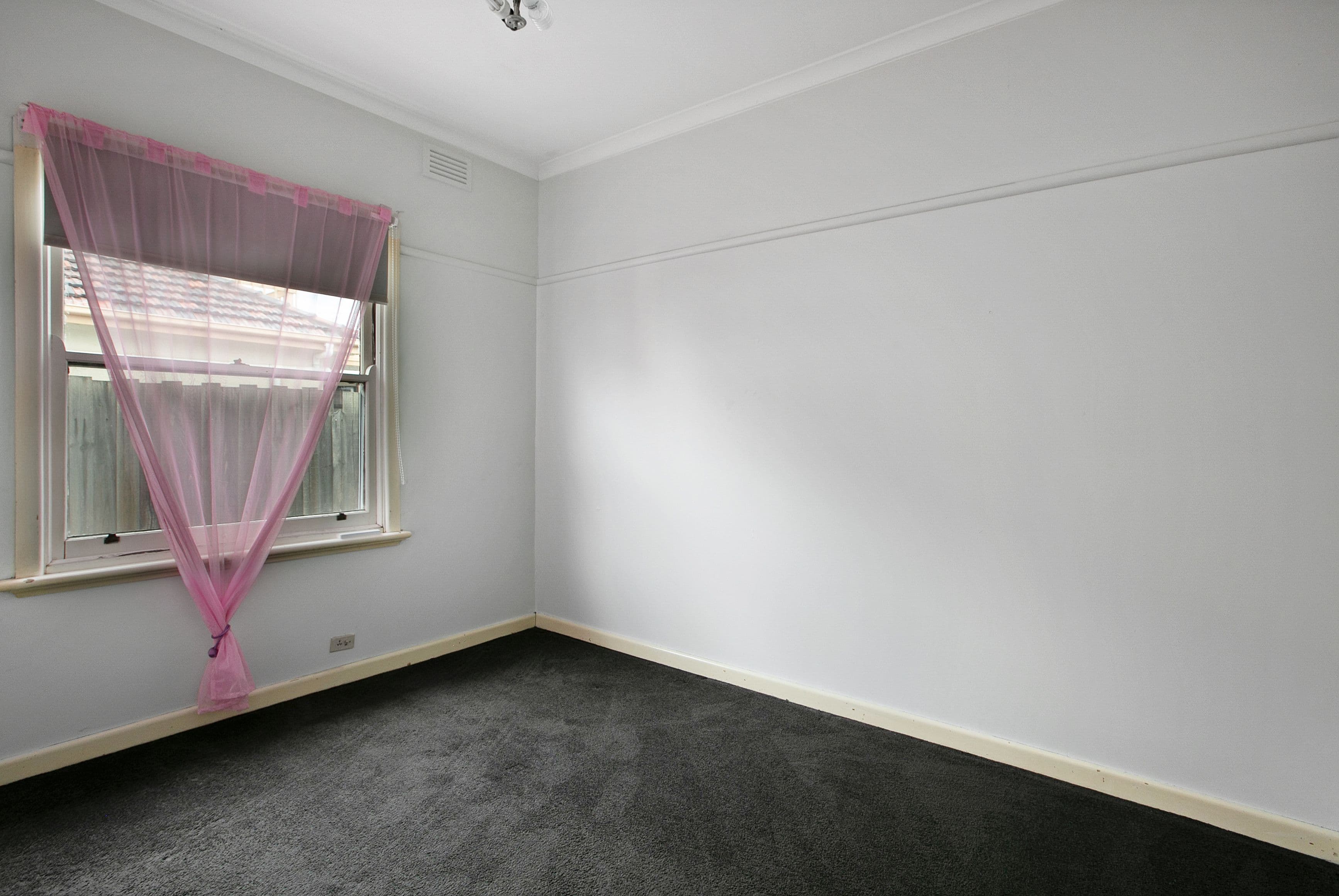 8 Merrilands Road, Reservoir VIC 3073, Reservoir - Thumbnail 6