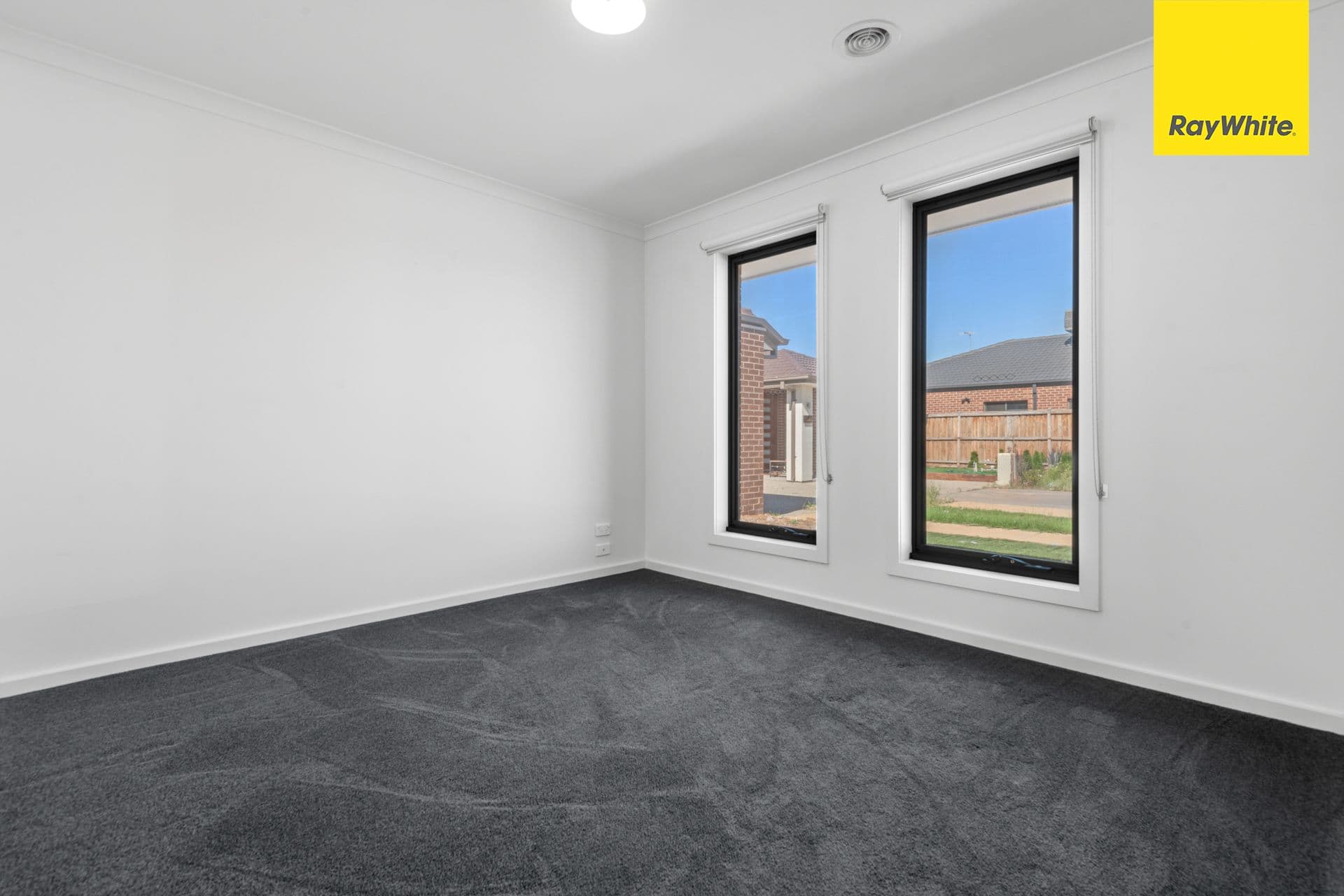 19 Metroon Drive, WEIR VIEWS VIC 3338, Weir Views - Thumbnail 2
