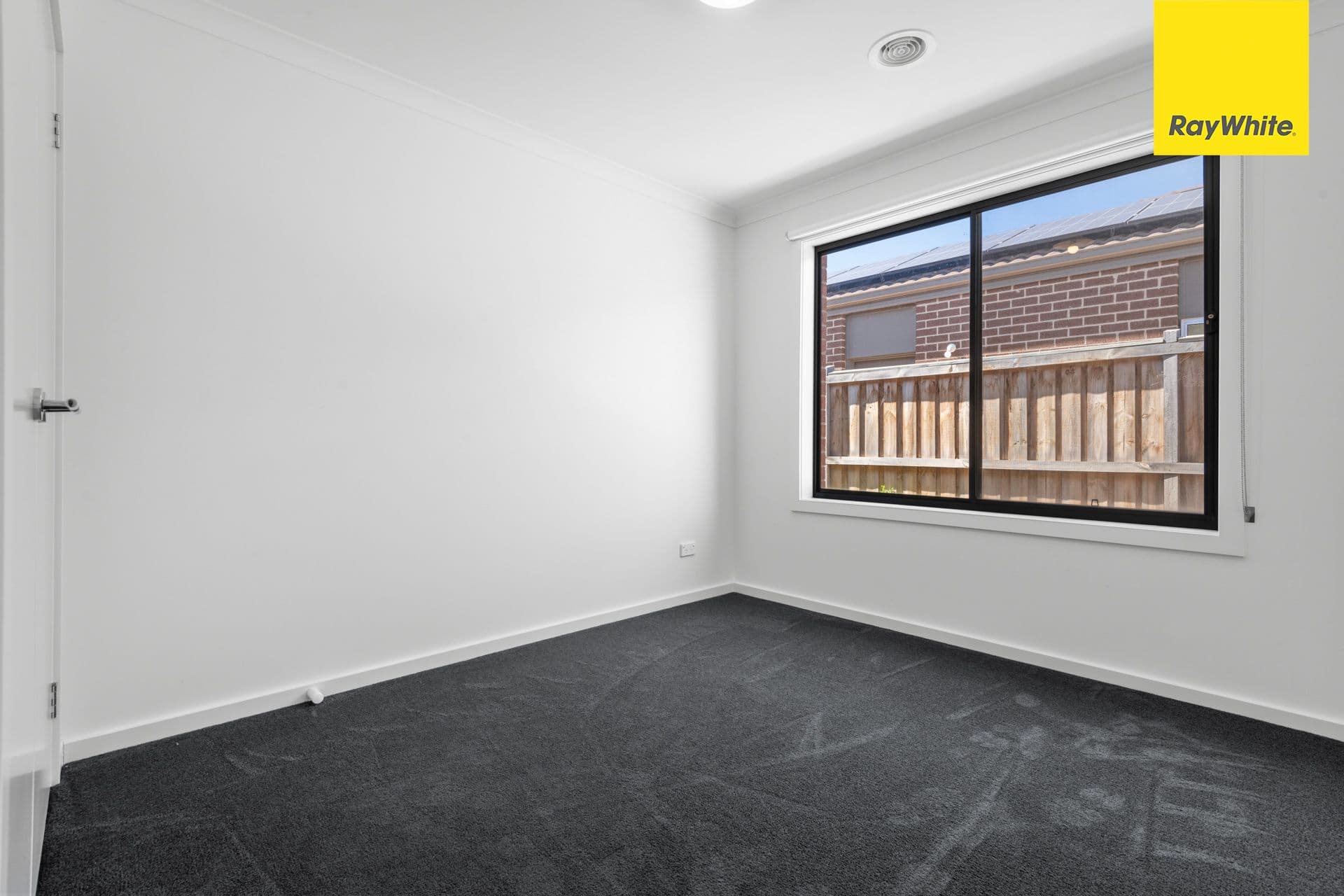 19 Metroon Drive, WEIR VIEWS VIC 3338, Weir Views - Thumbnail 3